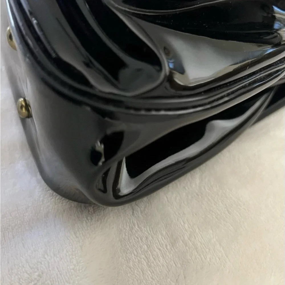 🩷 Patent Leather Top Handle Vintage Bag / Black Gold Hardware 💚